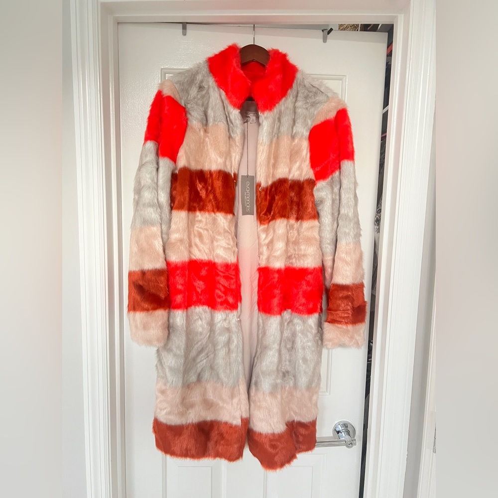 NWT Faux Fur coat : multicolor NY&Co size medium